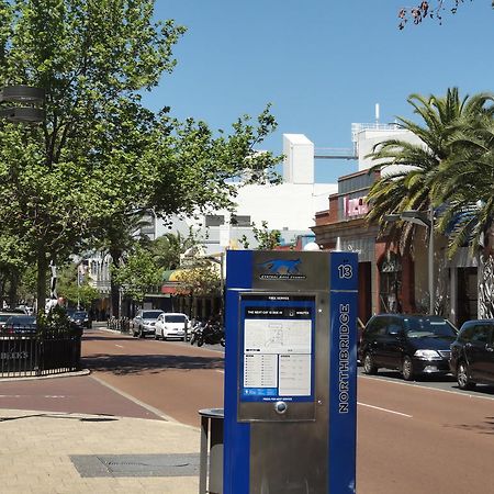 Perth 178 Backpackers Hostel Екстериор снимка