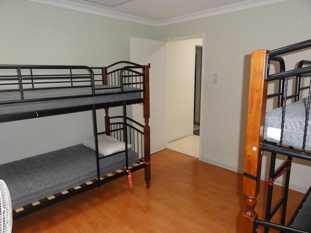 Perth 178 Backpackers Hostel Стая снимка